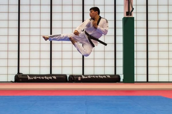 Comment les techniques de visualisation peuvent-elles améliorer les performances en Taekwondo?