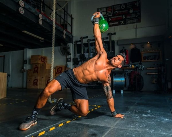 Quels sont les meilleurs exercices de récupération active pour les athlètes de CrossFit après une compétition intense?